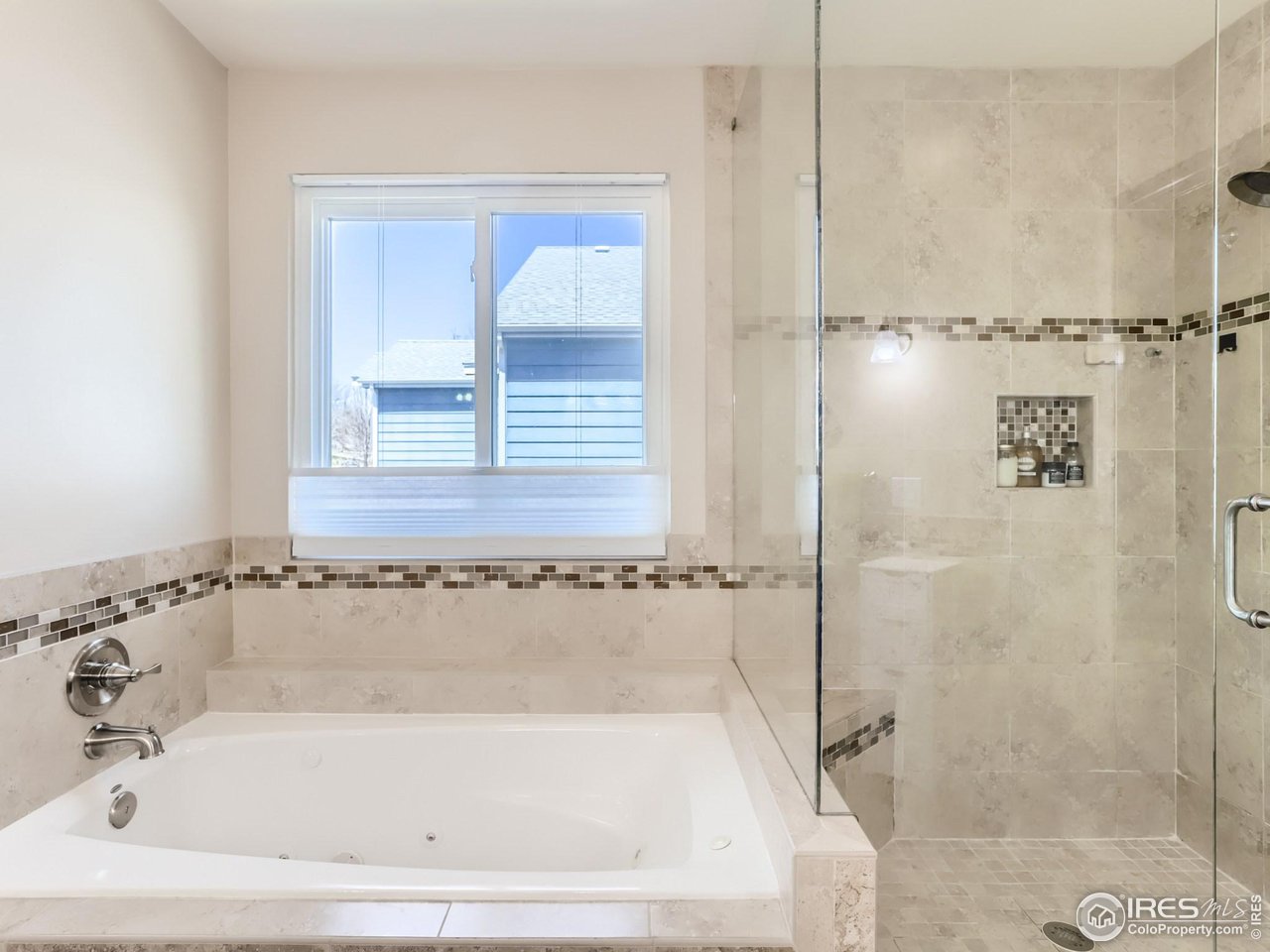 1752 Eldorado Drive Superior, CO 80027 - Photo 18 of 34 a bathroom with a bathtub