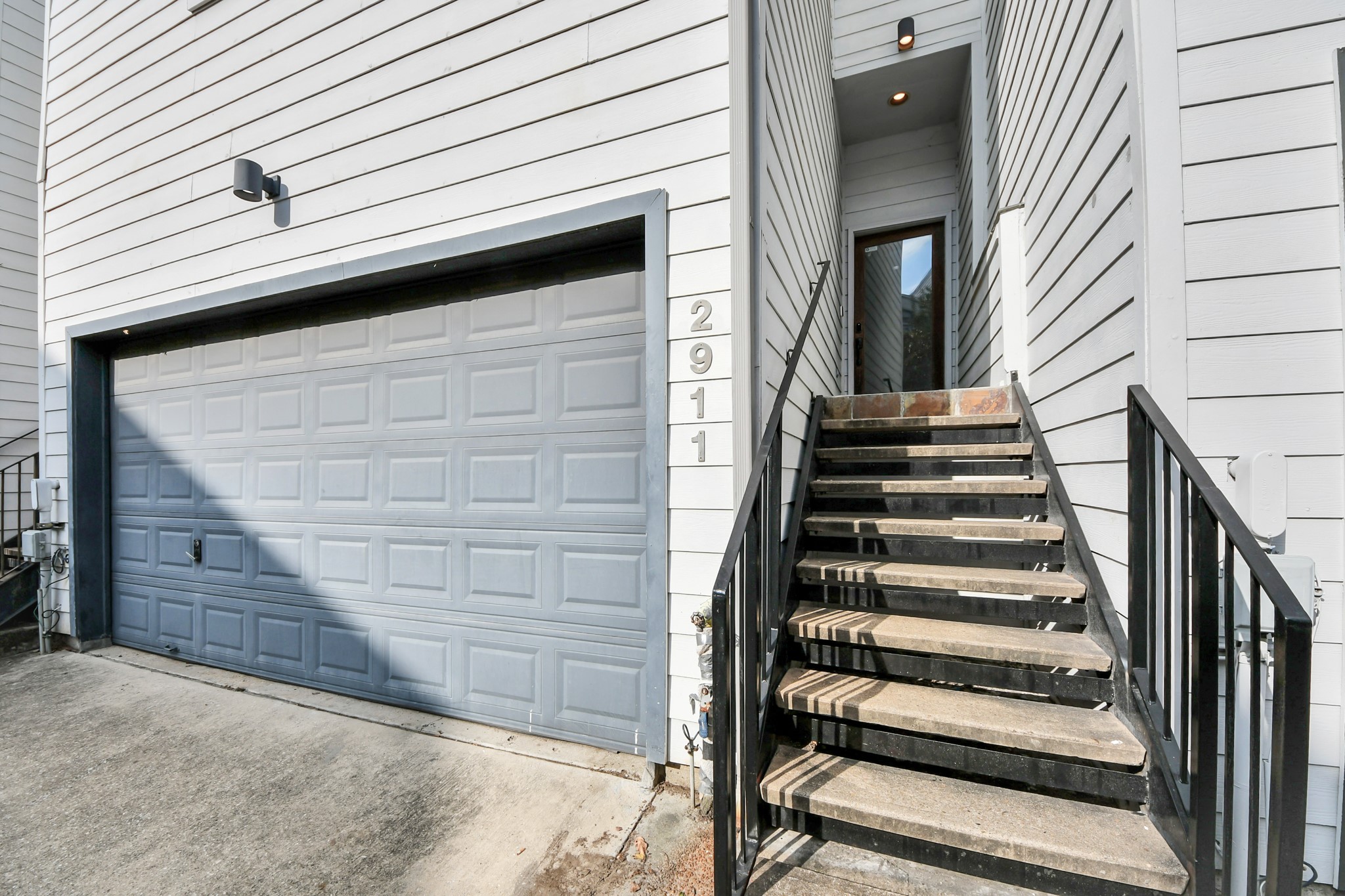 2911 Chartres Street Houston, TX 77004 - Photo 3 of 37 a view of a staircase