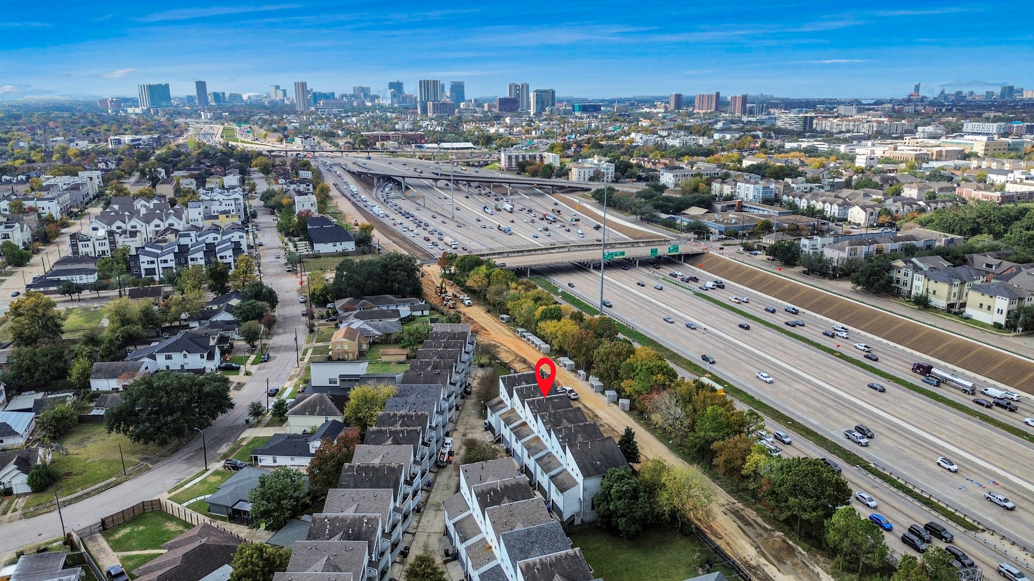 2911 Chartres Street Houston, TX 77004 - Photo 36 of 37 an aerial view of a city