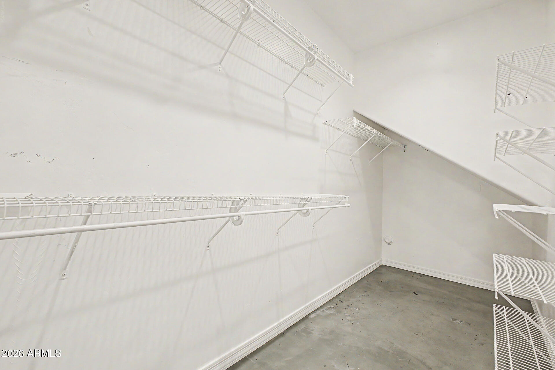 10009 North 1st Drive Phoenix, AZ 85021 - Photo 13 of 15 a view of a room