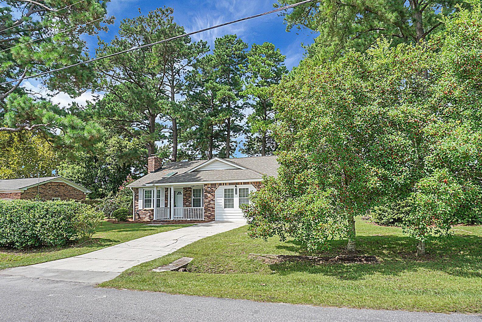 123 Wisteria Road Goose Creek, SC 29445 - Photo 3 of 32