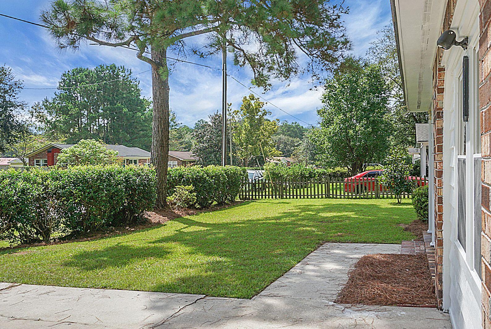 123 Wisteria Road Goose Creek, SC 29445 - Photo 4 of 32