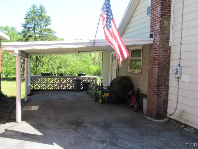 633 Fireline Road Palmerton, PA 18071 - Photo 3 of 29 Gallery Image 3