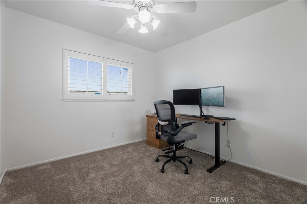 20755 Benz Road Saugus, CA 91350 - Photo 16 of 34 Gallery Image 16