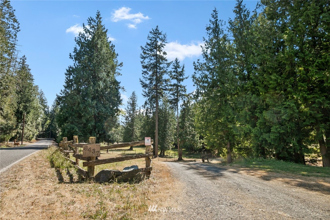 6437 Goodwin Road Everson, WA 98247 - Photo 2 of 39