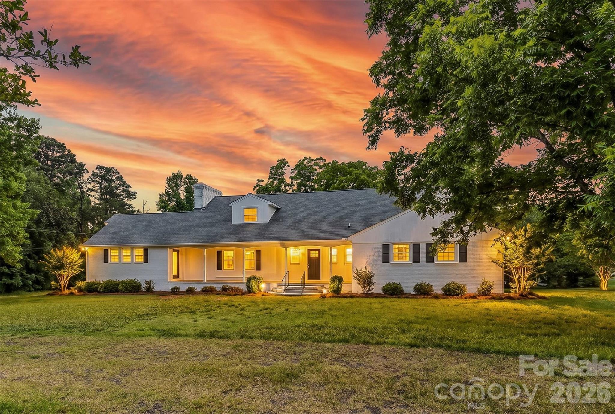 2705 Robinson Road Newton, NC 28658 - Photo 1 of 37