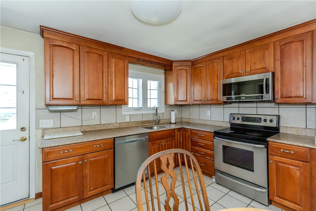 39 Francis Road Glocester, RI 02857 - Photo 13 of 50