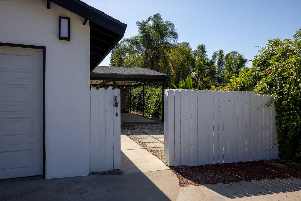 24 Pine Drive Santa Barbara, CA 93105 - Photo 29 of 45 a view of a pathway of a yard