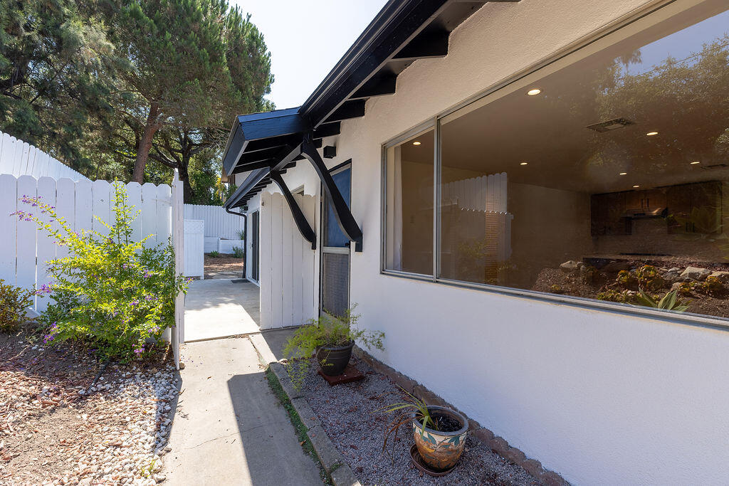 24 Pine Drive Santa Barbara, CA 93105 - Photo 40 of 45 a house view with a outdoor space
