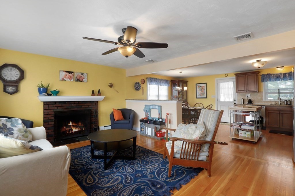 11 Robinwood Road Dedham, MA 02026 - Photo 11 of 39 Gallery Image 11