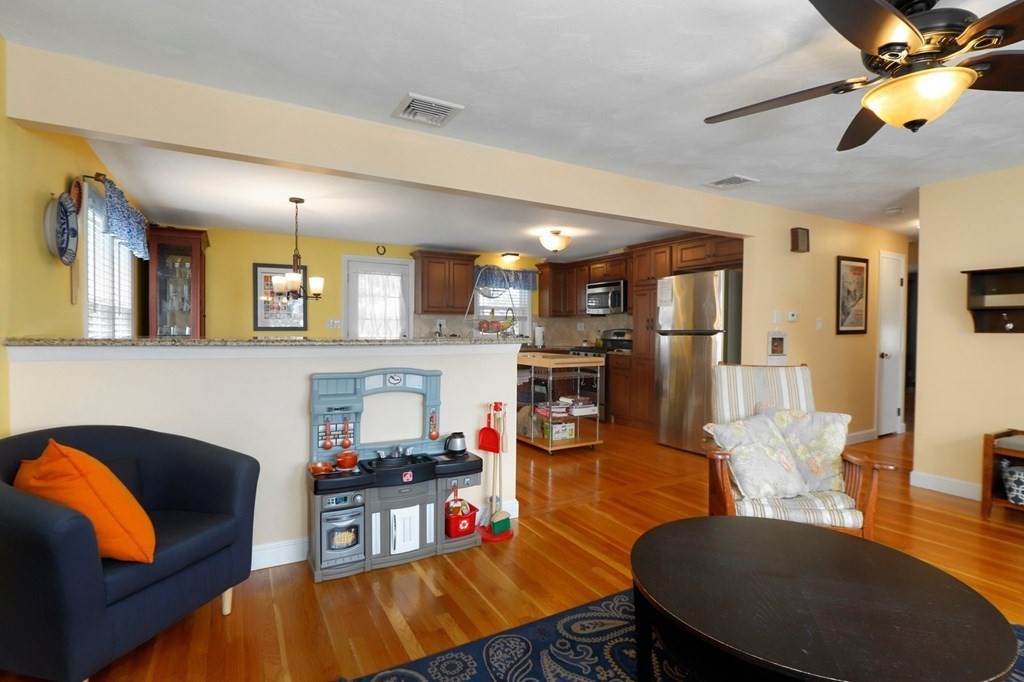 11 Robinwood Road Dedham, MA 02026 - Photo 13 of 39 Gallery Image 13