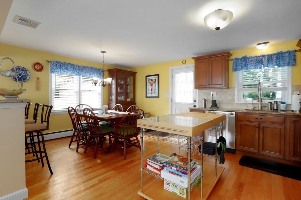 11 Robinwood Road Dedham, MA 02026 - Photo 19 of 39 Gallery Image 19