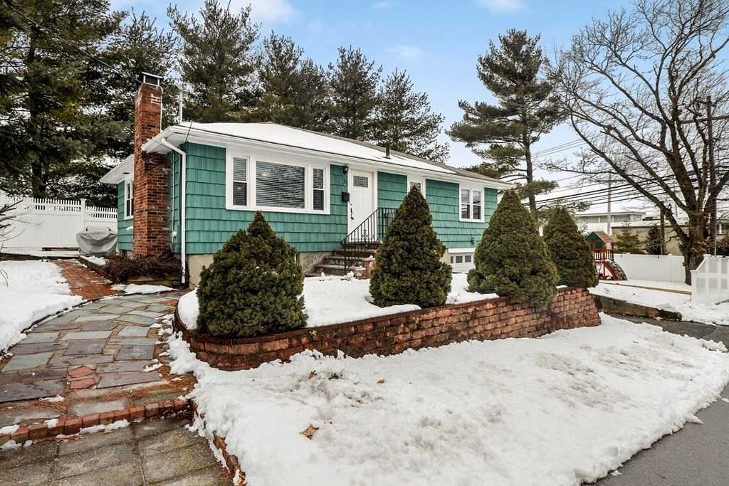 11 Robinwood Road Dedham, MA 02026 - Photo 2 of 39 Gallery Image 2