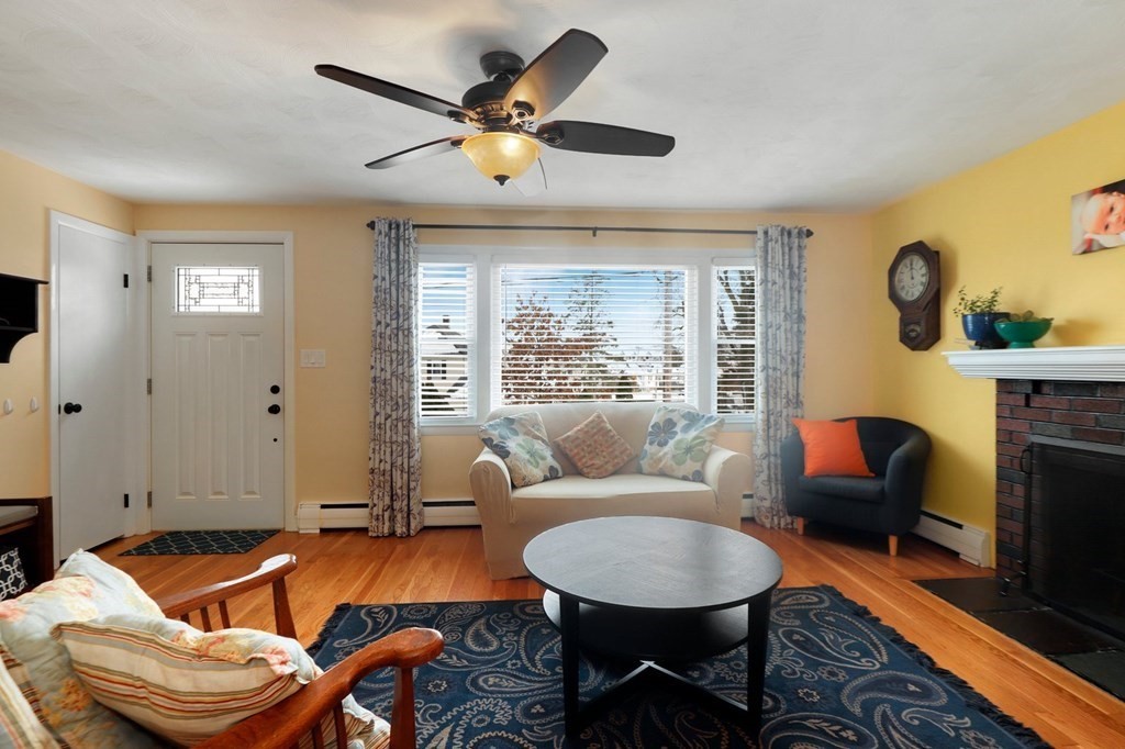 11 Robinwood Road Dedham, MA 02026 - Photo 10 of 39 Gallery Image 10