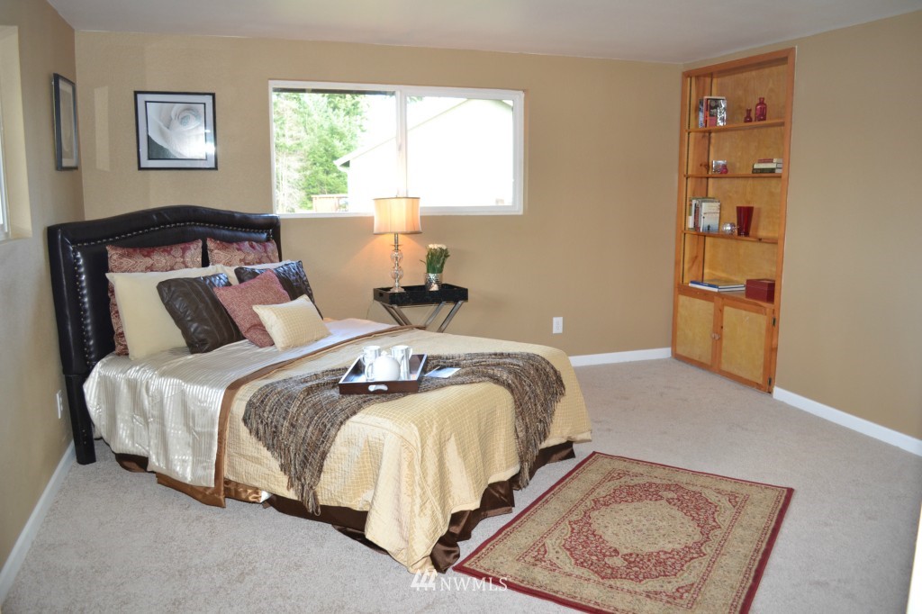 10805 Case Road Southwest Olympia, WA 98512 - Photo 13 of 15 Gallery Image 13