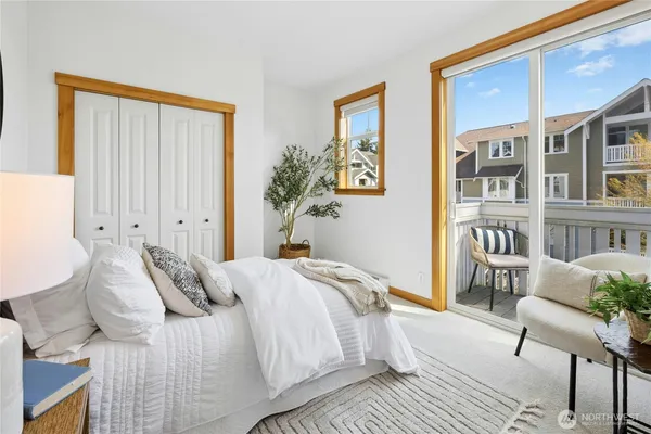 $698,000 | 115 Hall Brothers Loop, Unit 208, Bainbridge Island, WA 98110