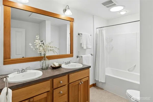 $698,000 | 115 Hall Brothers Loop, Unit 208, Bainbridge Island, WA 98110