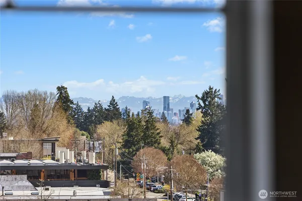 $698,000 | 115 Hall Brothers Loop, Unit 208, Bainbridge Island, WA 98110