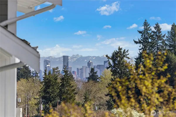 $698,000 | 115 Hall Brothers Loop, Unit 208, Bainbridge Island, WA 98110
