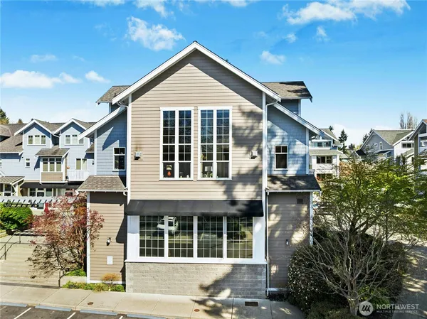 $698,000 | 115 Hall Brothers Loop, Unit 208, Bainbridge Island, WA 98110