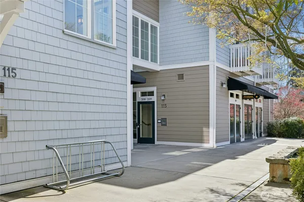 $698,000 | 115 Hall Brothers Loop, Unit 208, Bainbridge Island, WA 98110