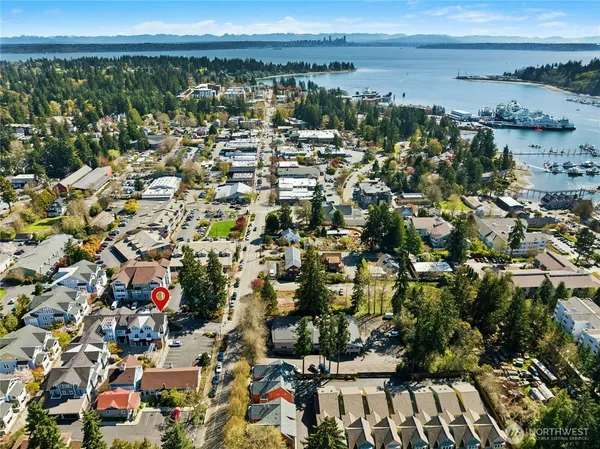 $698,000 | 115 Hall Brothers Loop, Unit 208, Bainbridge Island, WA 98110