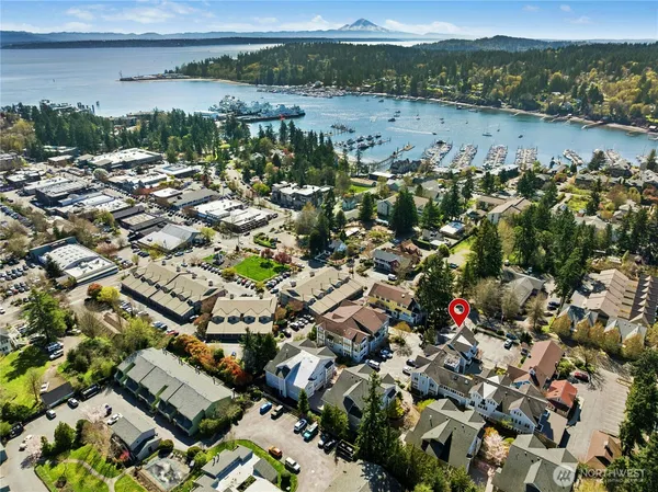 $698,000 | 115 Hall Brothers Loop, Unit 208, Bainbridge Island, WA 98110
