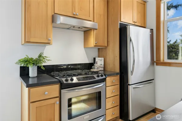 $698,000 | 115 Hall Brothers Loop, Unit 208, Bainbridge Island, WA 98110