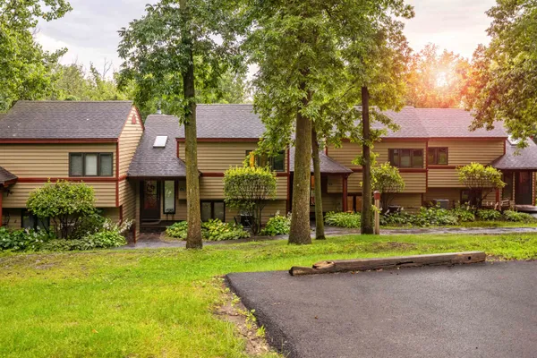 $185,000 | 41 Spring Creek Lane, Galena, IL 61036