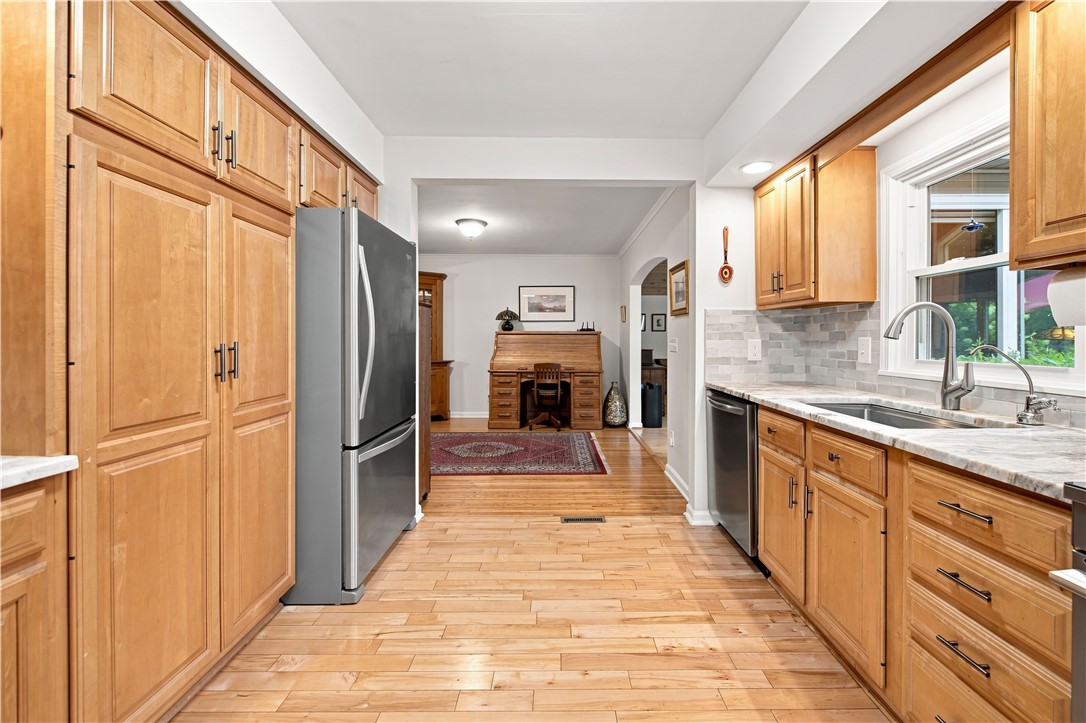 598 Van Alstyne Road Webster, NY 14580 - Photo 11 of 35 Gallery Image 11