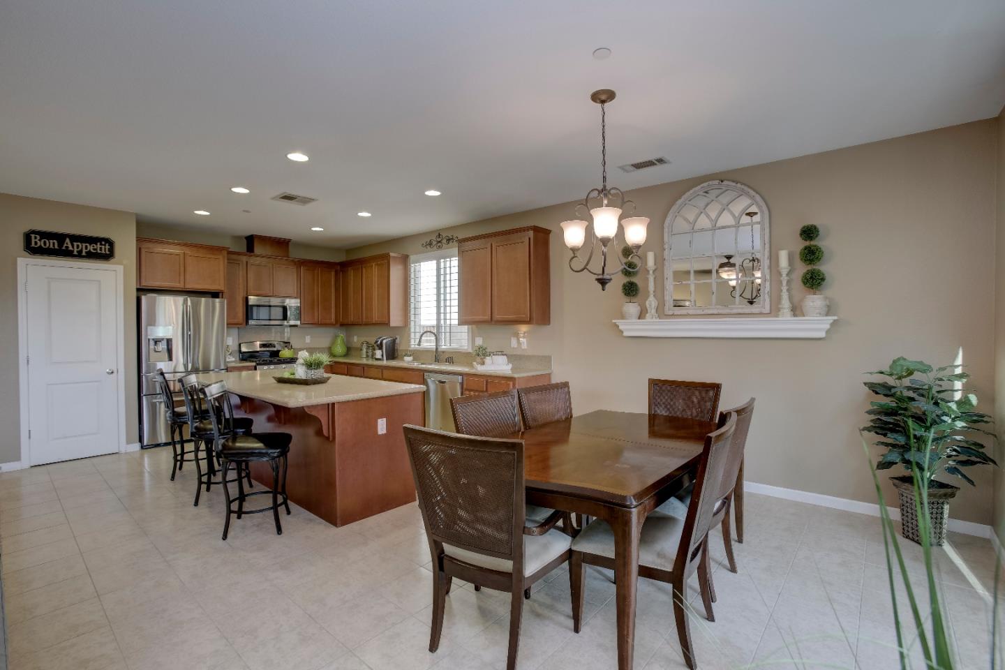 1045 Sprig Way Gilroy, CA 95020 - Photo 14 of 38 Gallery Image 14