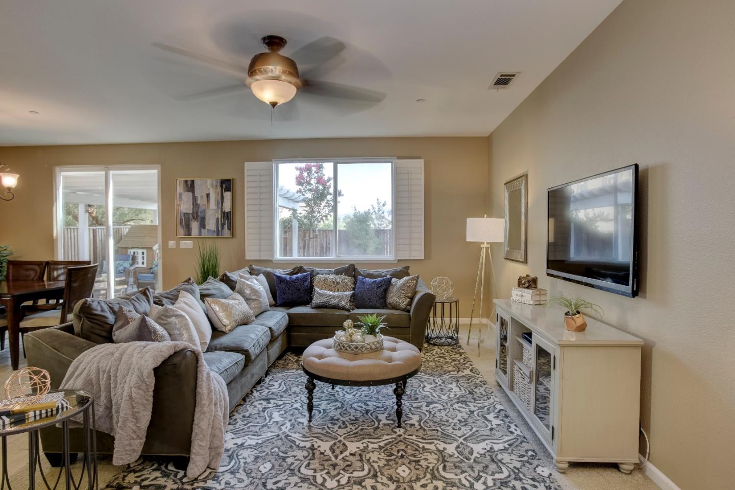 1045 Sprig Way Gilroy, CA 95020 - Photo 17 of 38 Gallery Image 17