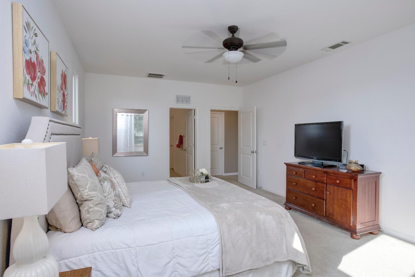 1045 Sprig Way Gilroy, CA 95020 - Photo 22 of 38 Gallery Image 22