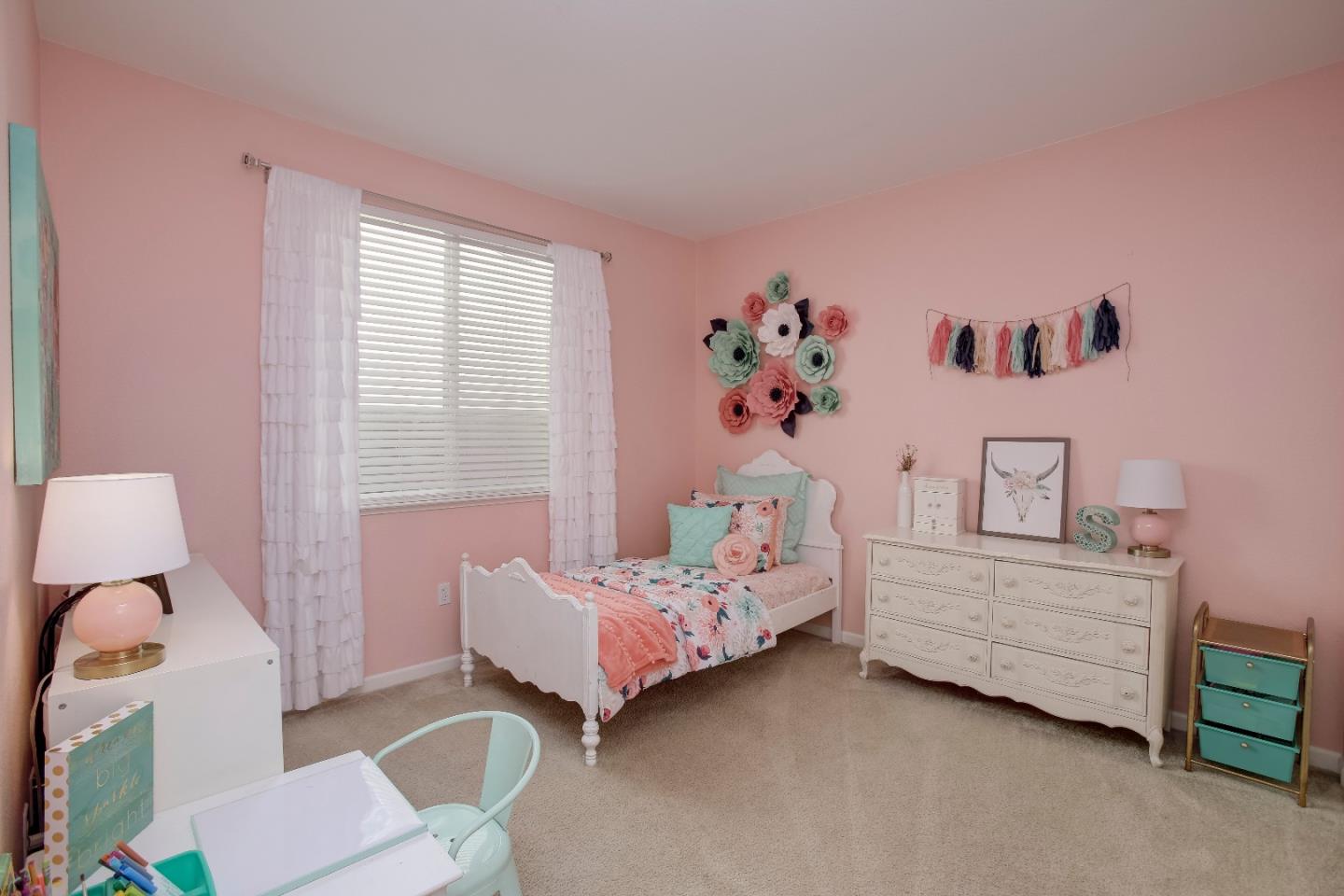 1045 Sprig Way Gilroy, CA 95020 - Photo 7 of 38 Gallery Image 7