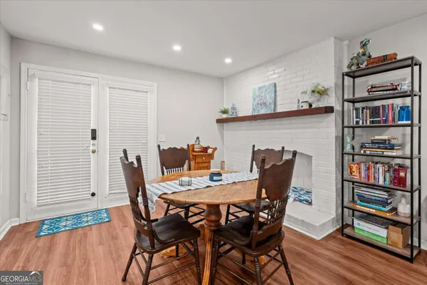 $2,300 | 541 North White Street, Unit 12, Carrollton, GA 30117