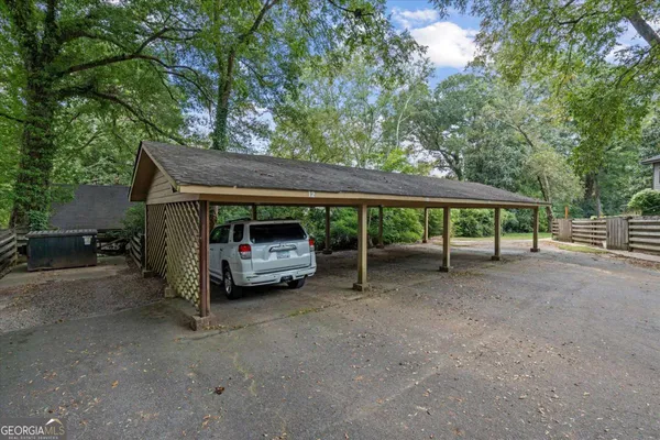$2,300 | 541 North White Street, Unit 12, Carrollton, GA 30117