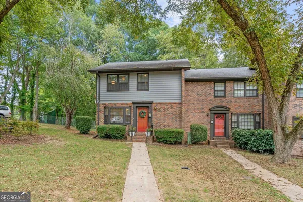 $2,300 | 541 North White Street, Unit 12, Carrollton, GA 30117