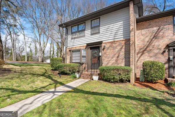 $2,300 | 541 North White Street, Unit 12, Carrollton, GA 30117