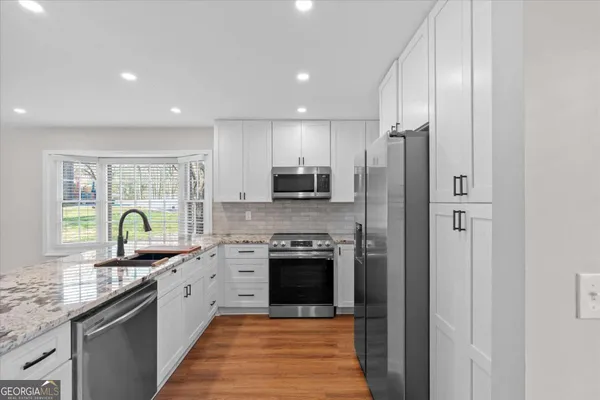 $2,300 | 541 North White Street, Unit 12, Carrollton, GA 30117