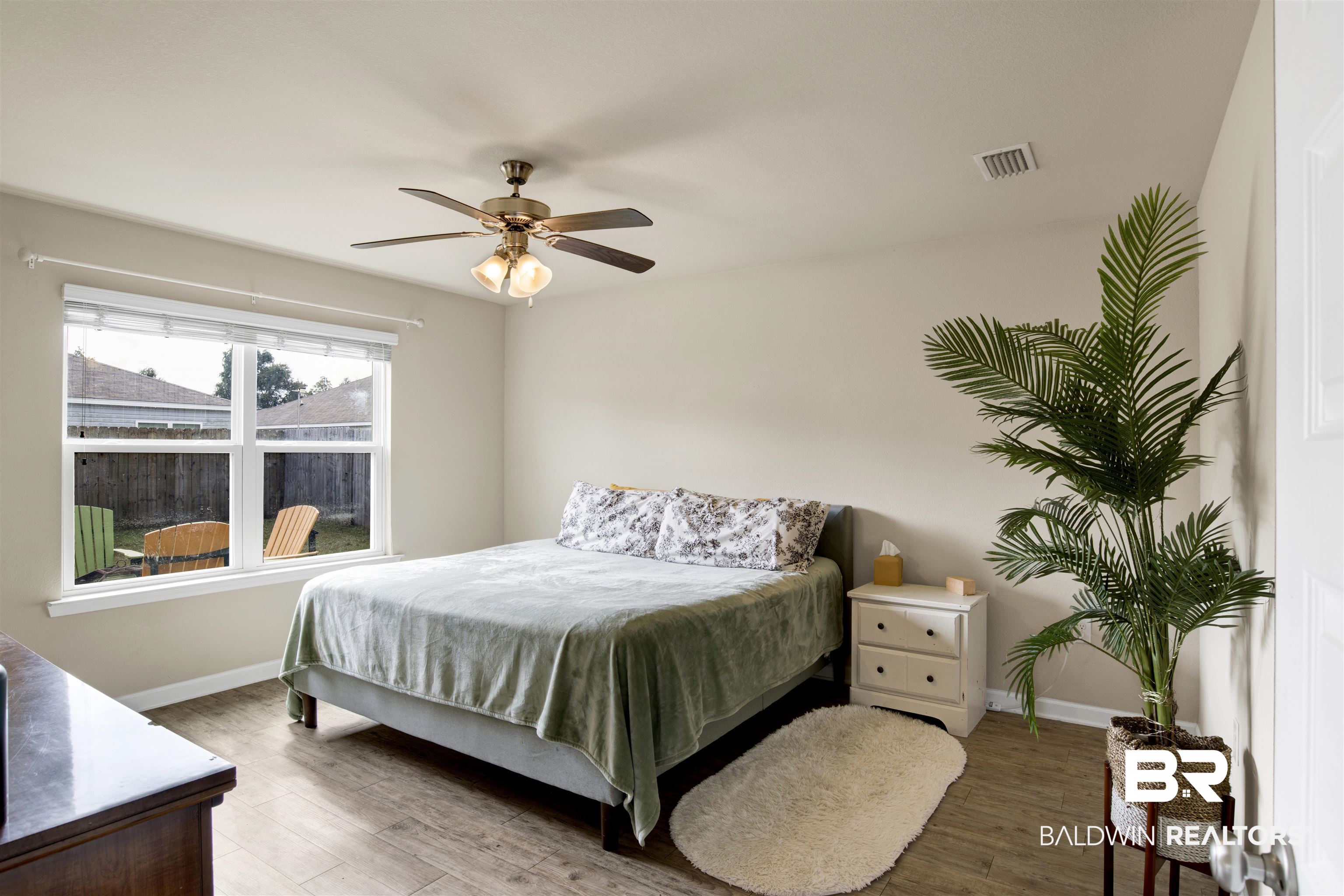 17474 Harding Drive Foley, AL 36535 - Photo 10 of 22 Primary Bedroom