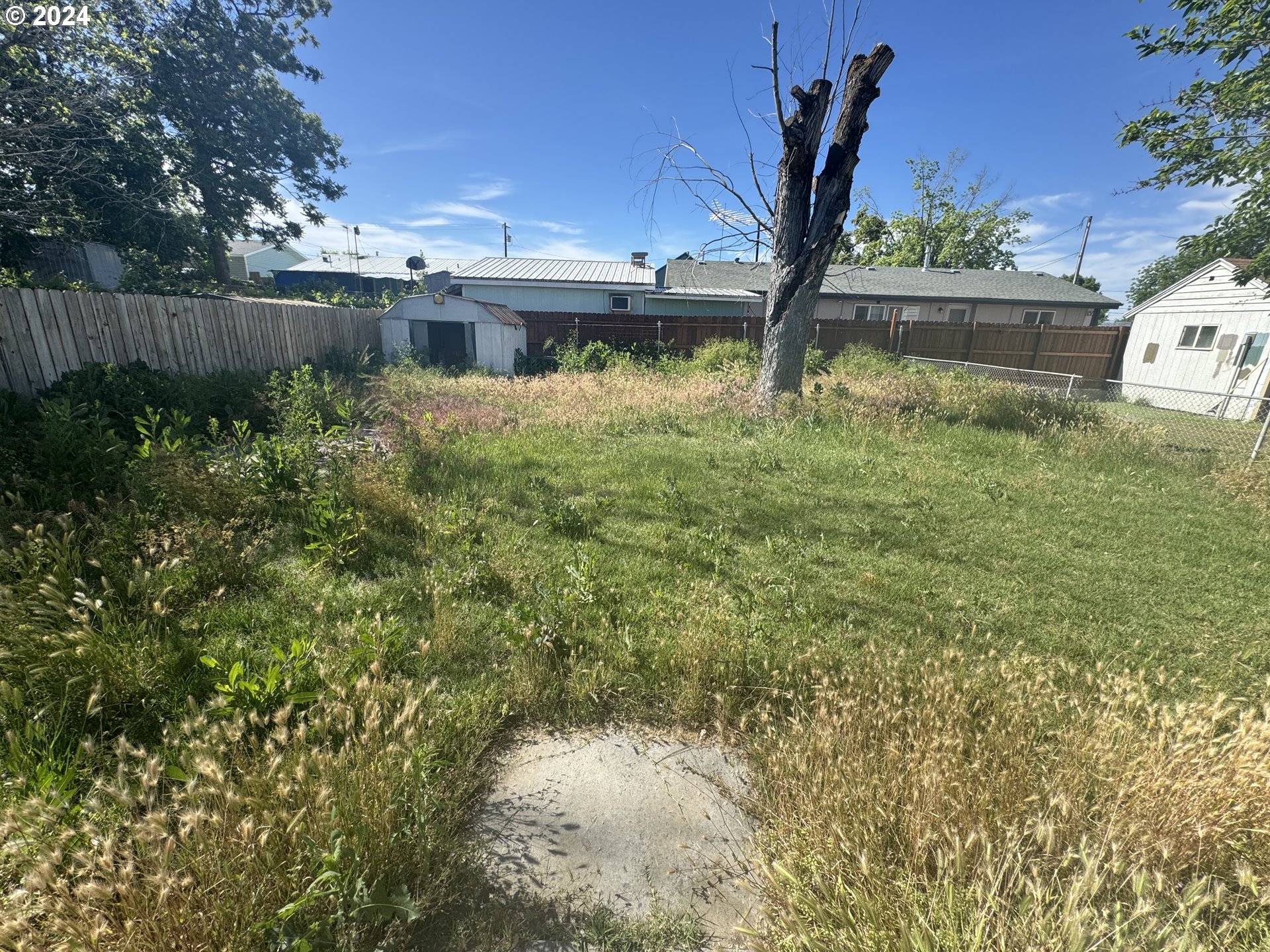 770 Diagonal Boulevard Hermiston, OR 97838 - Photo 10 of 10 a view of a lake