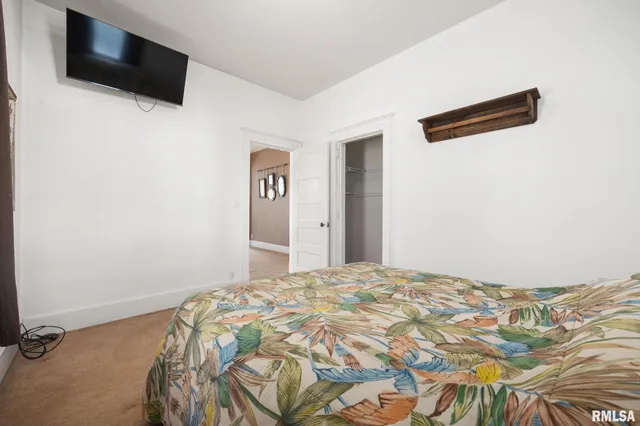 $129,900 | 203 Lyons Court, Toulon, IL 61483