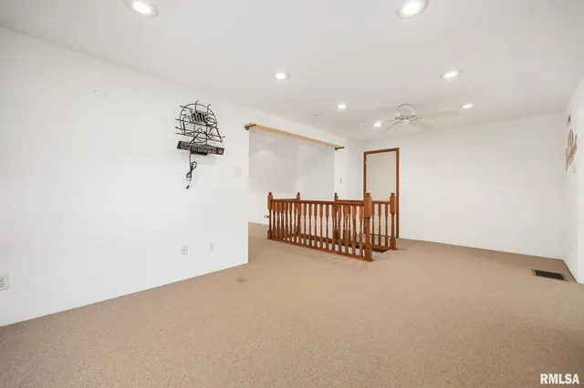 $129,900 | 203 Lyons Court, Toulon, IL 61483