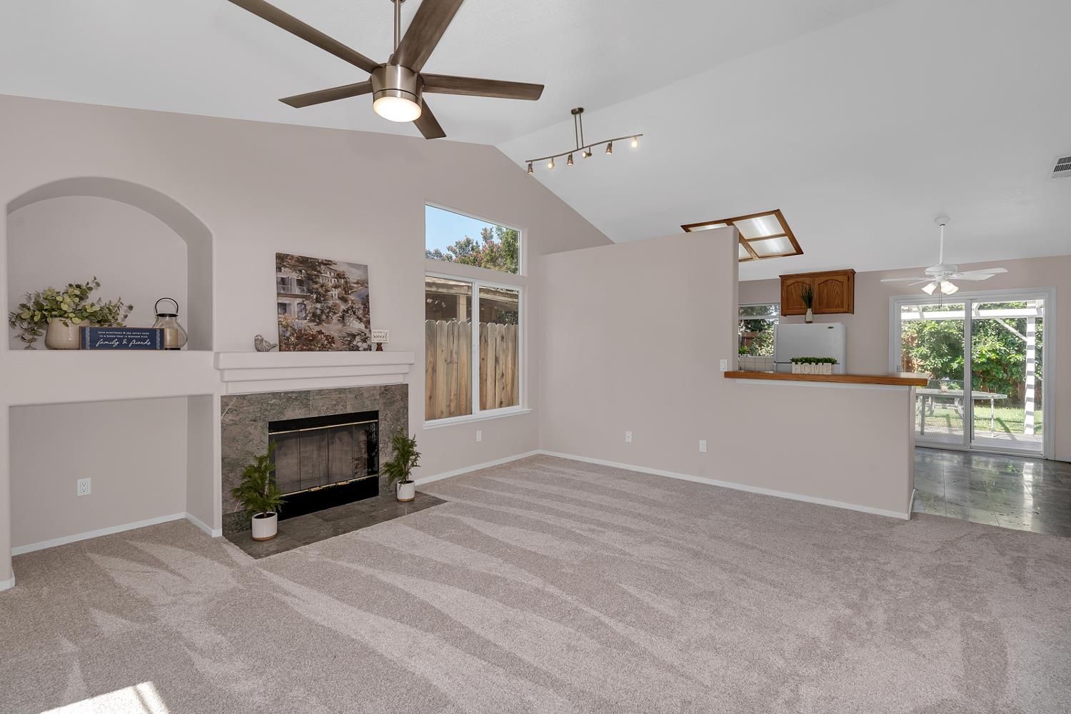 4611 Glimmer Lane Turlock, CA 95382 - Photo 14 of 45