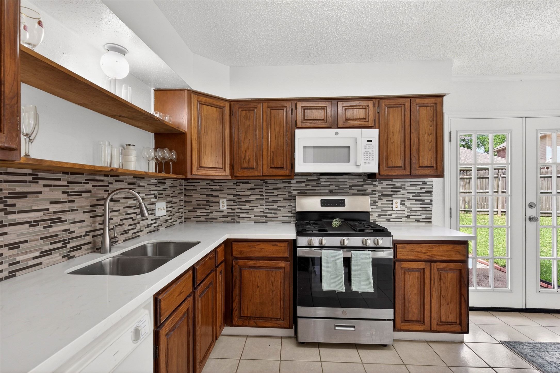 9206 Kirkleigh Lane Spring, TX 77379 - Photo 15 of 47