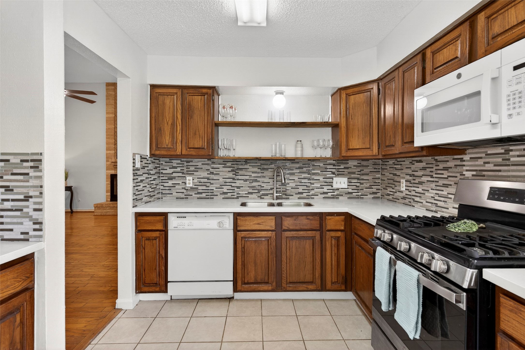 9206 Kirkleigh Lane Spring, TX 77379 - Photo 17 of 47