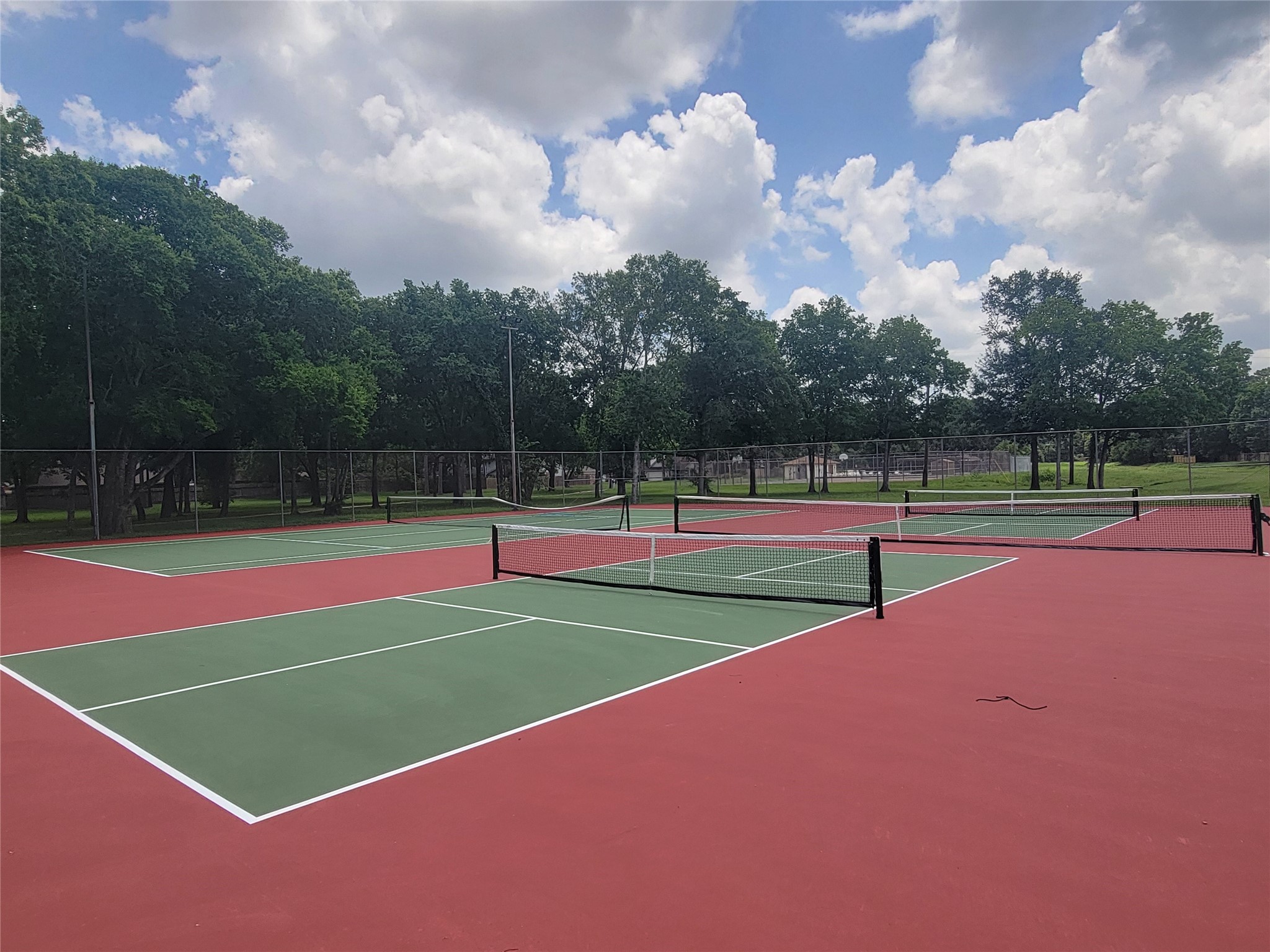 9206 Kirkleigh Lane Spring, TX 77379 - Photo 45 of 47 Tennis and pickleball courts
