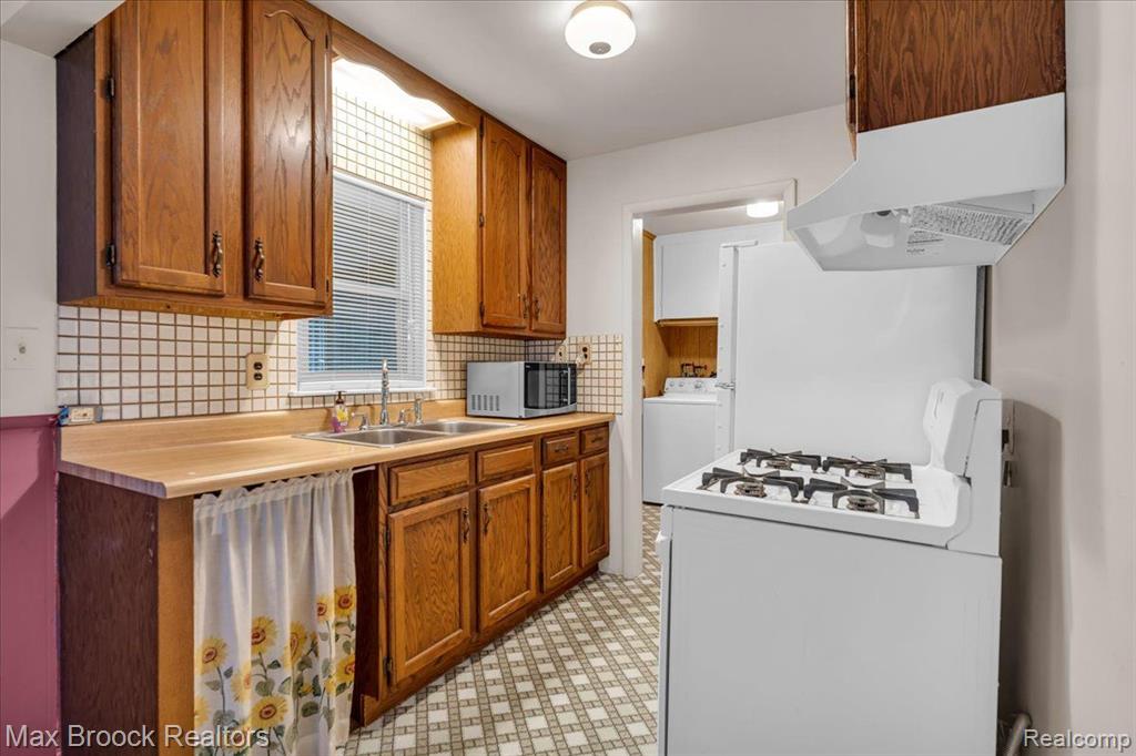 280 East Tienken Road Rochester Hills, MI 48306 - Photo 7 of 28