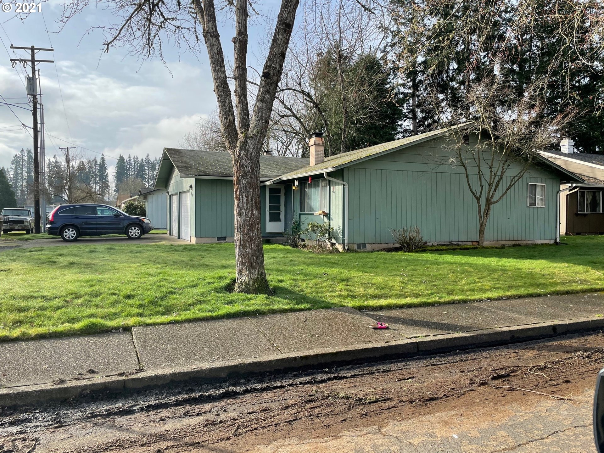 404 South 51st Place Springfield, OR 97478 - Photo 2 of 28 Gallery Image 2