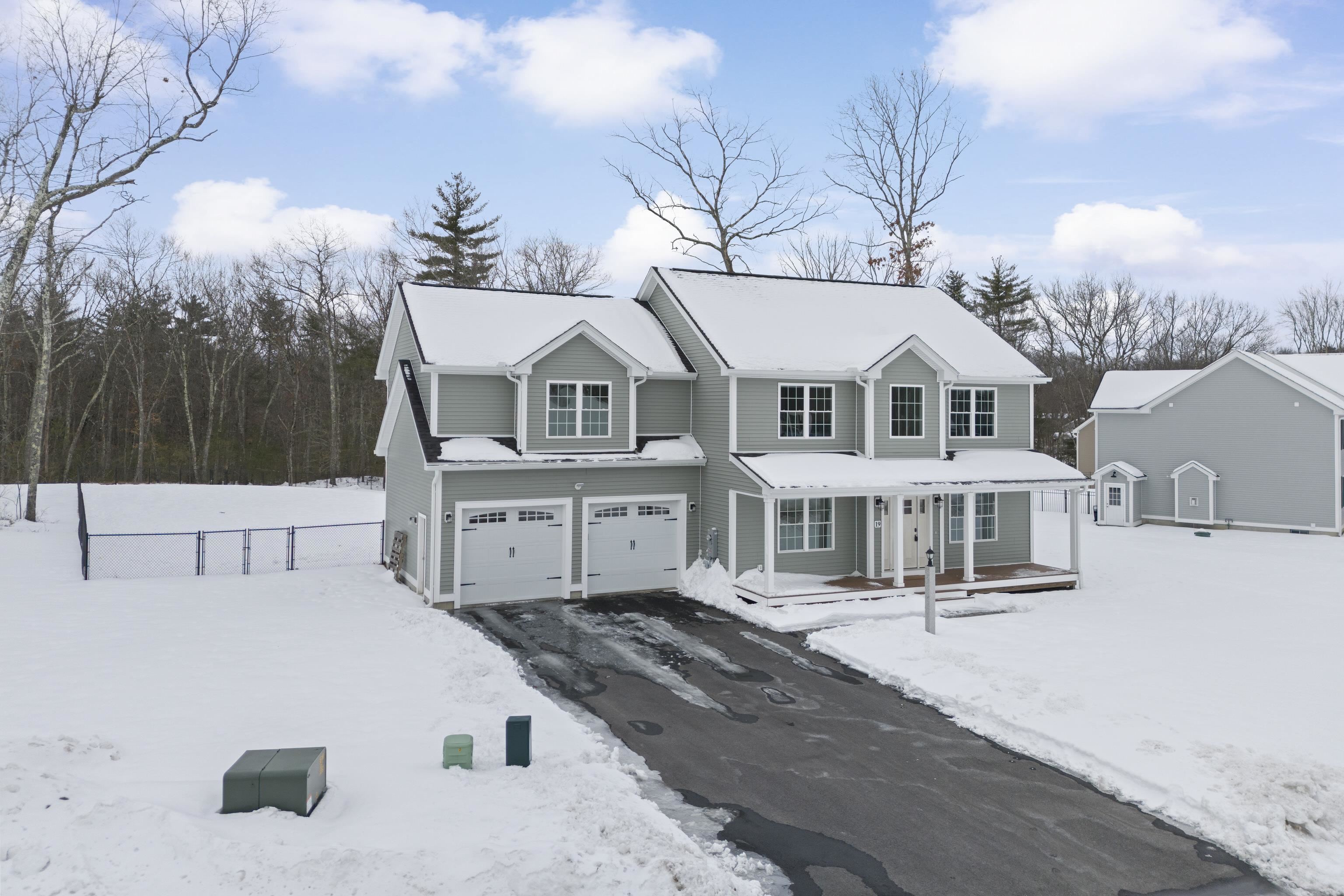 19 Daniel Road Derry, NH 03038 - Photo 3 of 53